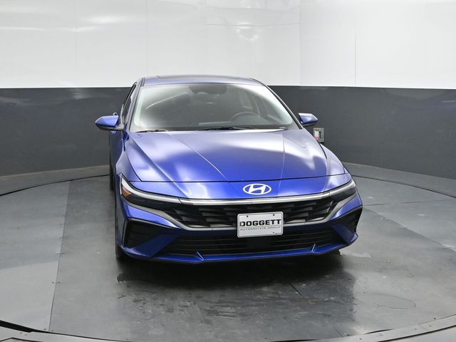 Used 2024 Hyundai Elantra Sedan