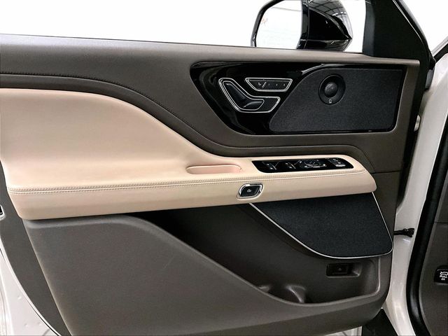 2023 Lincoln Aviator Reserve White at Phil Fitts Ford