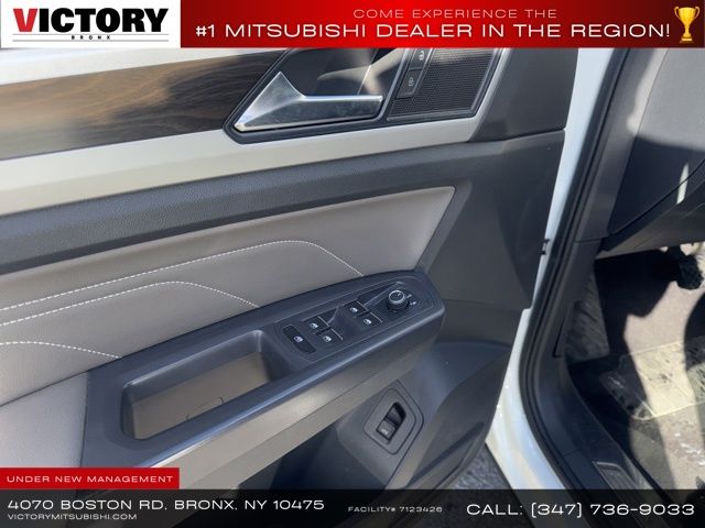 2021 Volkswagen Atlas 3.6L V6 SE w/Technology photo