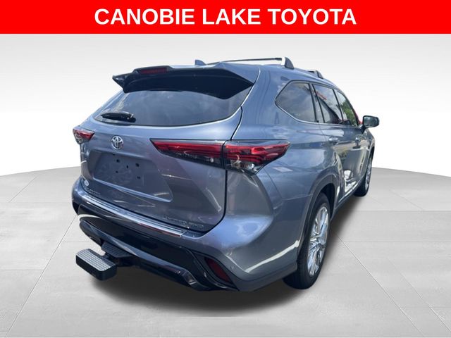 Used 2021 Toyota Highlander SUV