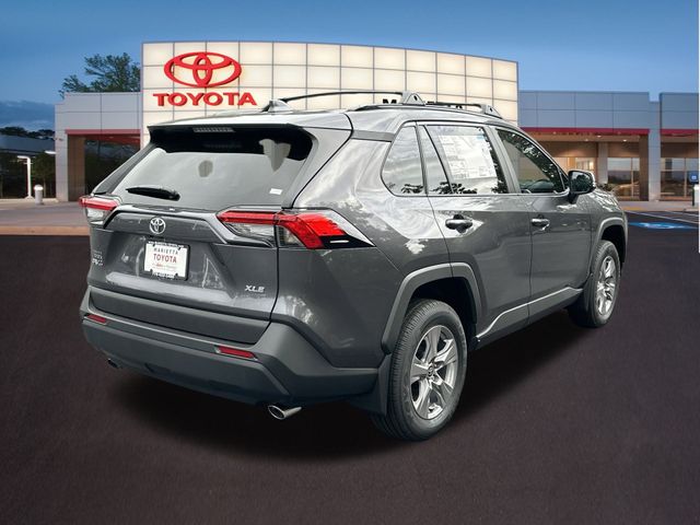 2024 Toyota RAV4 XLE 28