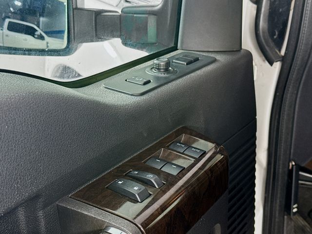 2015 White Platinum Metallic Tri-Coat Ford Super Duty F-250 SRW Platinum 4X4 Truck