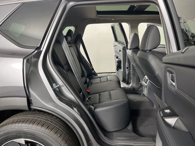 2025 Gun Metallic Nissan Rogue SV FWD SUV