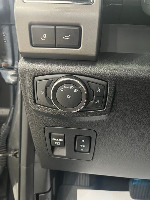 2018 Ford Expedition XLT photo
