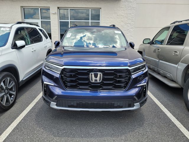 Used 2025 Honda Pilot SUV