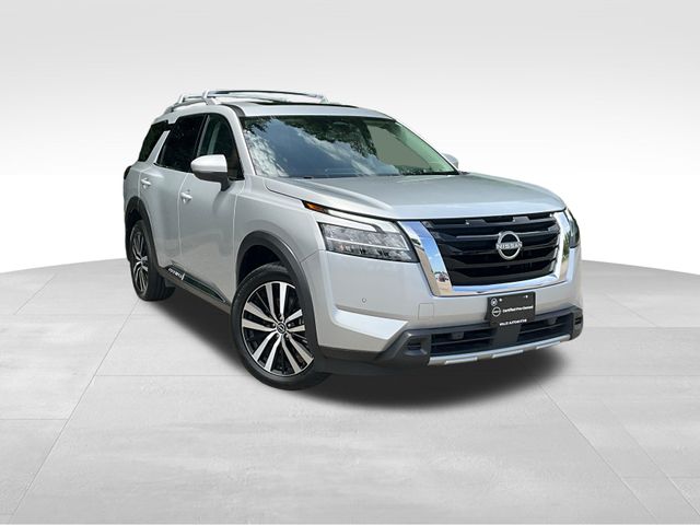 Brilliant Silver Metallic 2024 Nissan Pathfinder SUV / Crossover All-Wheel Drive 9-Speed Automatic