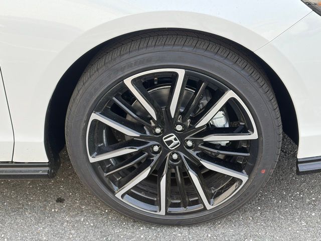 new 2026 Honda Accord Hybrid car, priced at $39,088