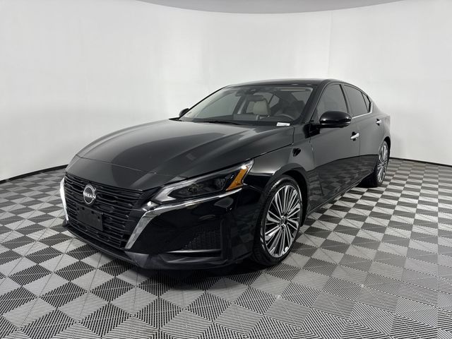 Used 2023 Nissan Altima For Sale in Indianapolis, IN