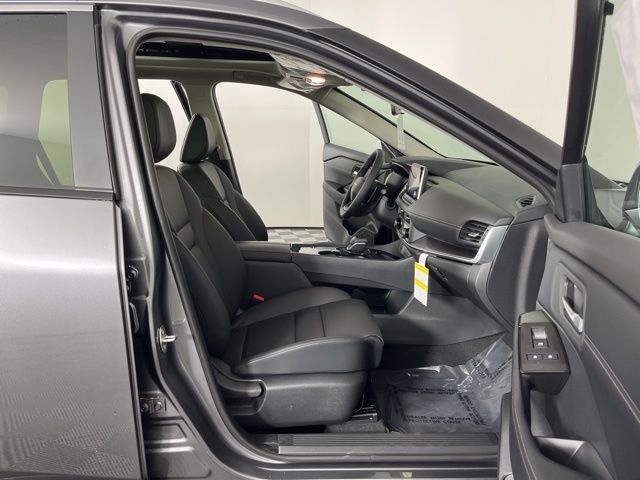 2025 Gun Metallic Nissan Rogue SV FWD SUV