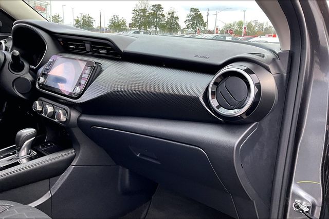 Used 2024 Nissan Kicks SV