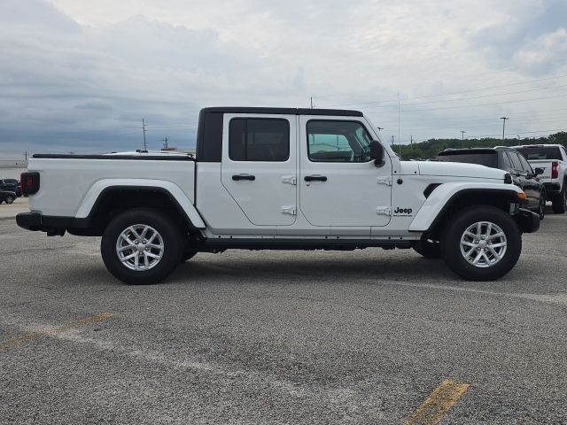 2023 Jeep Gladiator Sport S:46141A