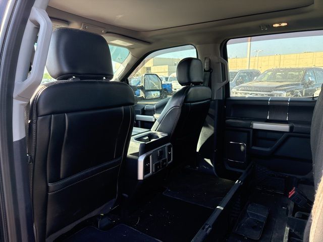 2020 Ford F-350SD Lariat photo