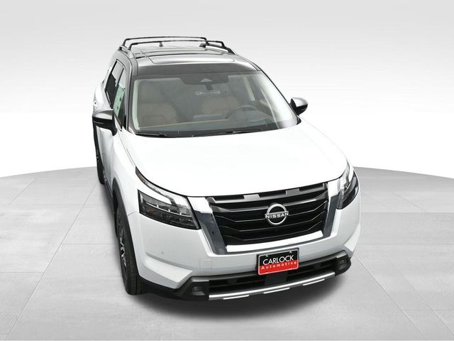 2025 Nissan Pathfinder Platinum 36