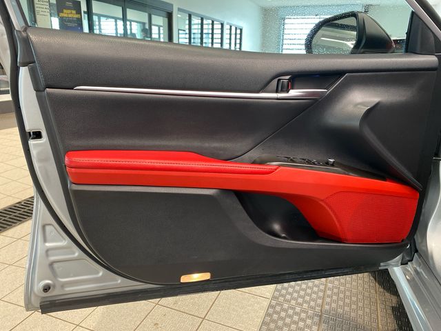 Used 2022  Toyota XSE image 11