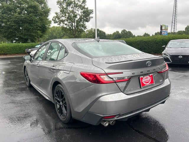 2025 Toyota Camry SE - Photo 10
