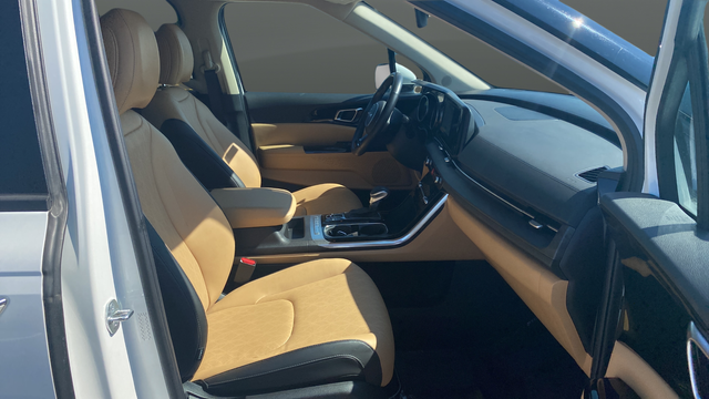 Certified Used 2024 White Kia EX image 24
