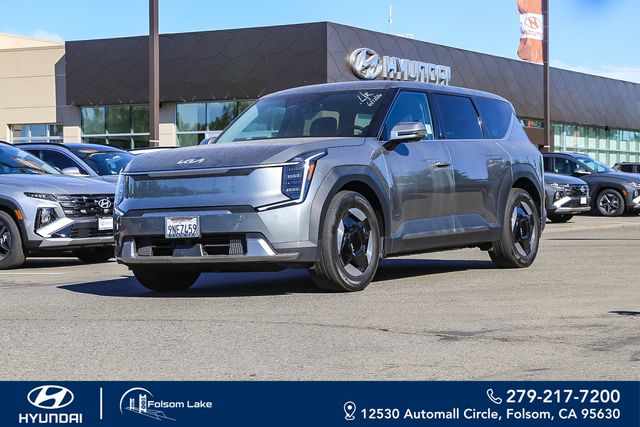 Pebble Gray 2024 Kia EV9 SUV / Crossover Rear-Wheel Drive 1-Speed Automatic
