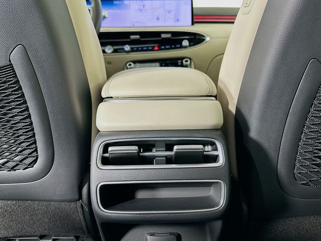 Thumbnail: 2026 Genesis GV70 - 27