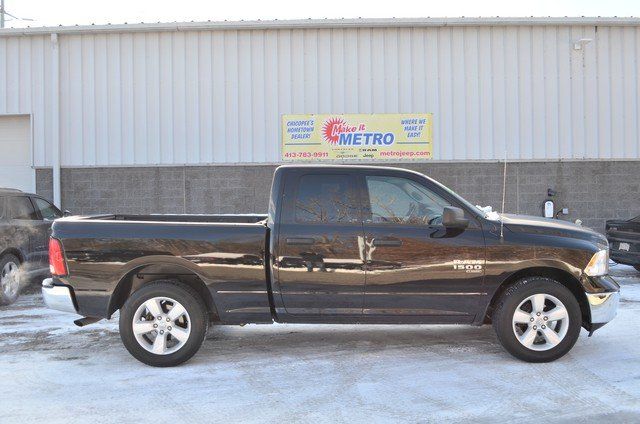 2024 RAM 1500 Classic SLT Quad Cab 4WD