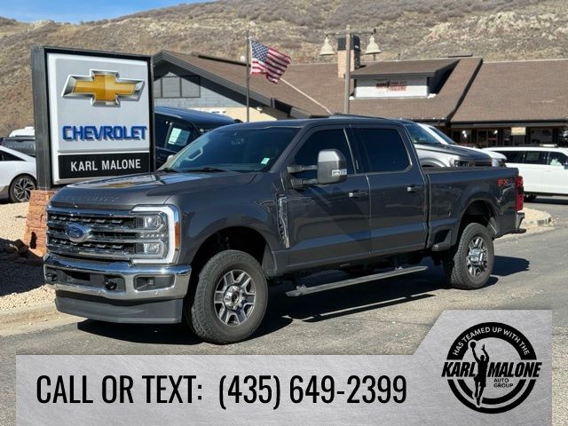 2023 Ford F-250 Super Duty Lariat Crew Cab 4WD