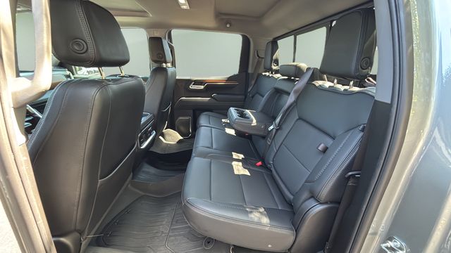 Used 2025 Silver GMC Denali image 20