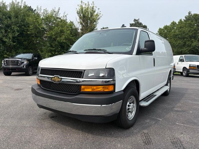 Summit White 2025 Chevrolet Express Cargo Van Rear-Wheel Drive 8-Speed Automatic Overdrive