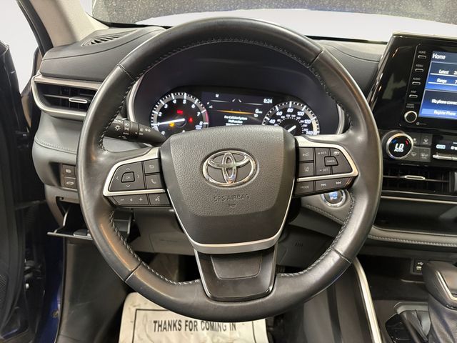 2022 Toyota Highlander XLE FWD