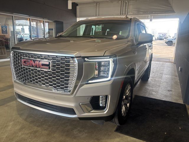 2022 GMC Yukon Denali 4WD