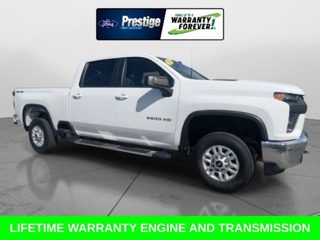 Summit White 2022 Chevrolet Silverado 2500HD Pickup Truck Four-Wheel Drive 6-Speed Automatic