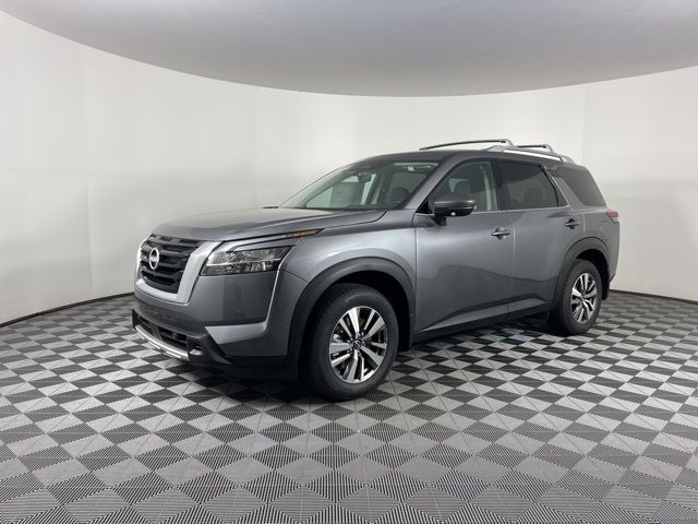 2024 Nissan Pathfinder SL 5