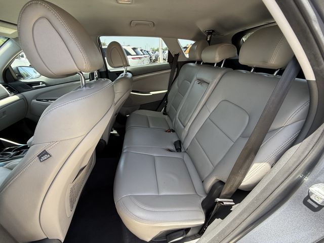 2016 Hyundai Tucson SE Gray at Community Honda