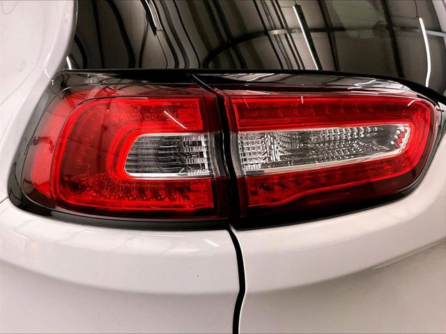 2018 Jeep Cherokee Limited White at Auto Express Mitsubishi