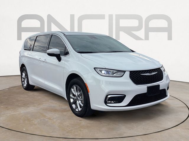 Used Car 2023 Chrysler Pacifica  Touring L For Sale Under $30,000 In San Antonio, Texas