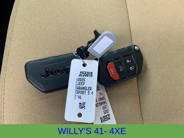 2025 Jeep Wrangler 4xe Willys '41 4XE - Photo 38