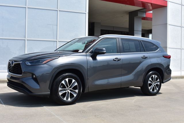Used 2023 Toyota Highlander Hybrid SUV