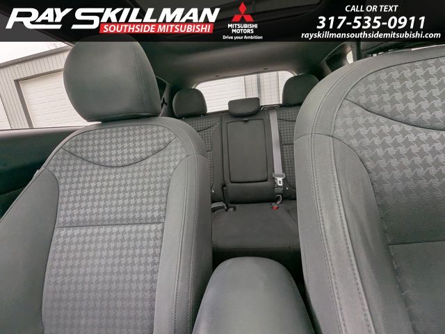 Used 2015 White Kia Exclaim image 24