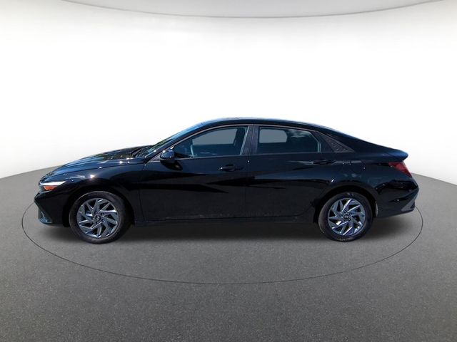 used 2025 Hyundai Elantra Hybrid car, priced at $22,800