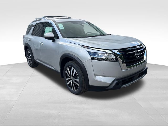 2024 Nissan Pathfinder Platinum 2