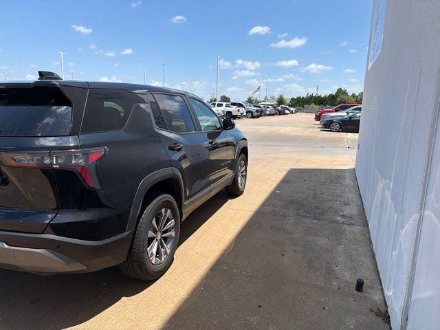 2025 Chevrolet Equinox LT - 3