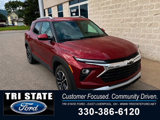 Red (Crimson Metallic) 2025 Chevrolet Trailblazer SUV / Crossover Four-Wheel Drive 9-Speed Automatic