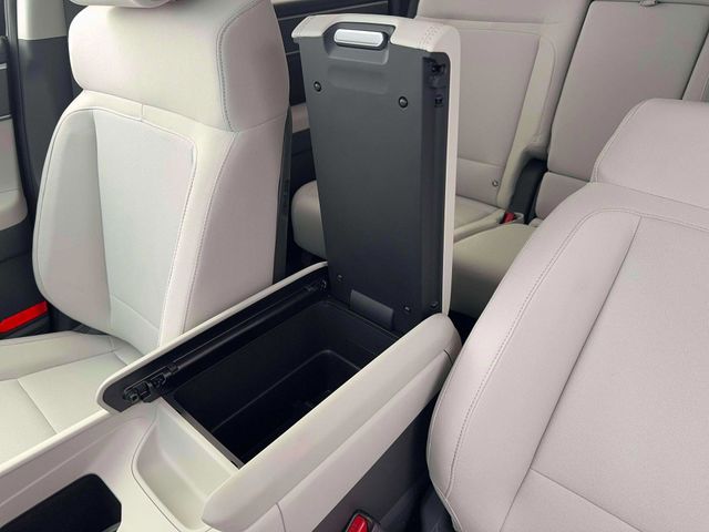 New 2026 Gray Hyundai SE image 18