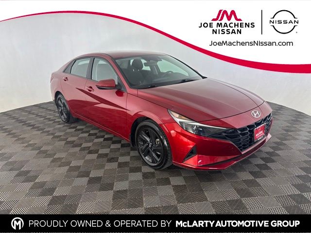 2023 Hyundai Elantra SEL FWD