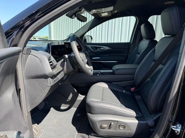 new 2026 Chevrolet Traverse car, priced at $45,020