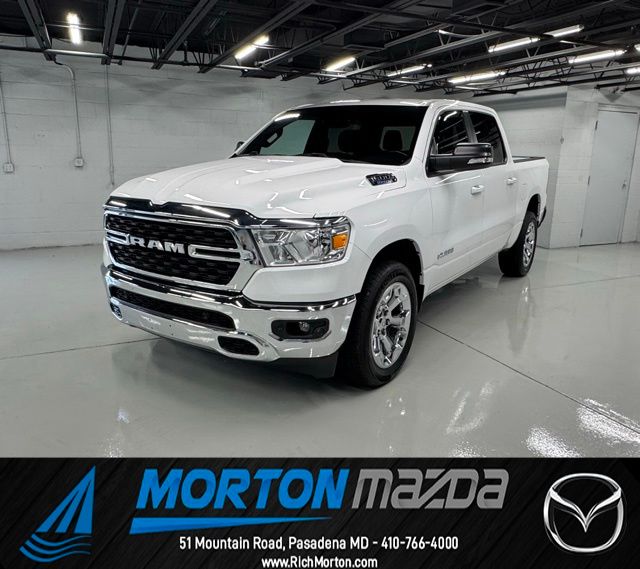 Bright White Clearcoat 2022 RAM 1500 Big Horn Crew Cab 4WD Pickup Truck Four-Wheel Drive 8-Speed Automatic
