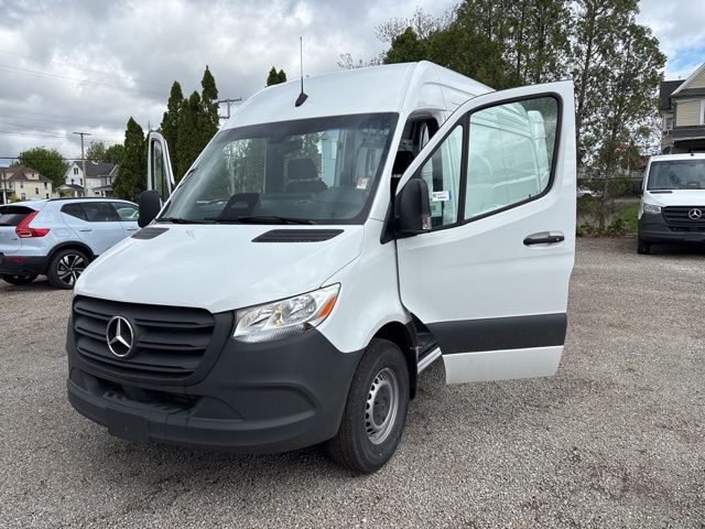 2025 Mercedes-Benz Sprinter 2500 Cargo 144 WB photo