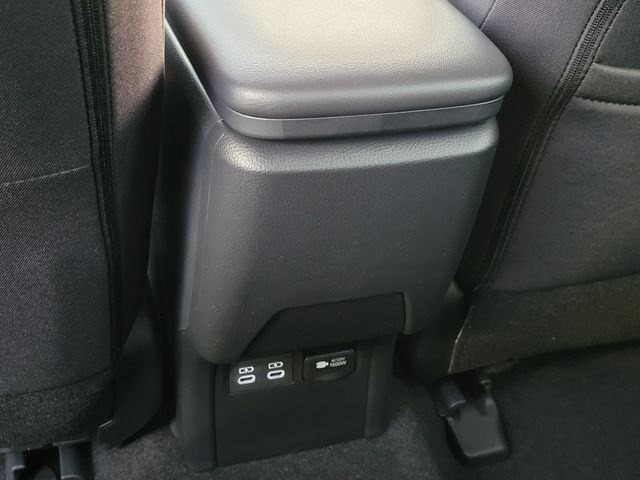 2026 Toyota Prius Plug-in Hybrid SE - Photo 16