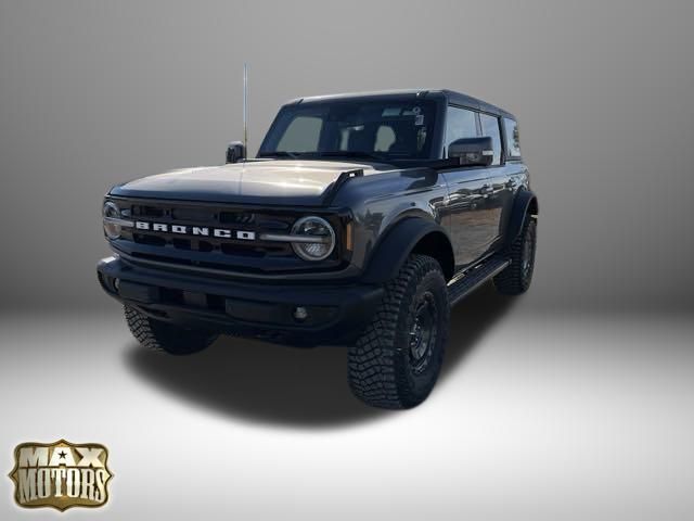 2024 Ford Bronco Outer Banks 3