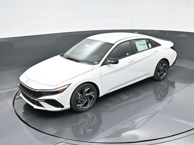 2025 Hyundai Elantra SEL 22