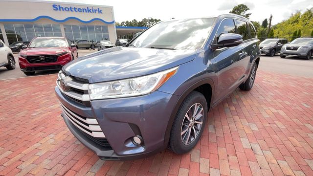Used 2017 Toyota Highlander SUV
