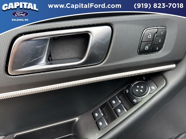 Used 2025 Gray Ford ST-Line image 21